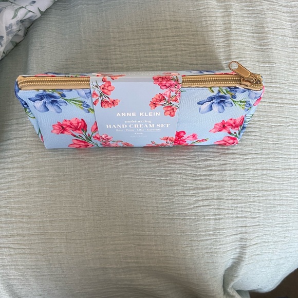 Anne Klein Other - Anne Klein Pink and Blue Floral Hand Cream Set